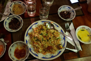 mangiare al ristorante in Sri Lanka