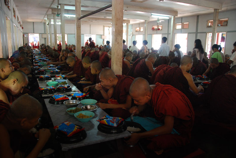 monaci di Mandalay