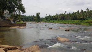 Lo splendido panorama del fiume Maha Oya