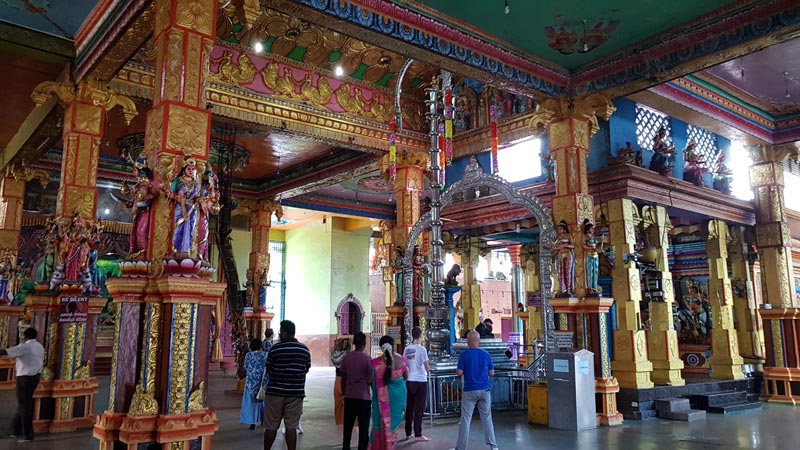 L'interno del tempio di Matale