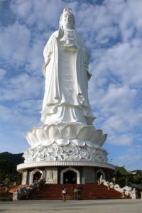 La grande statua di Lady Buddha di Da Nang