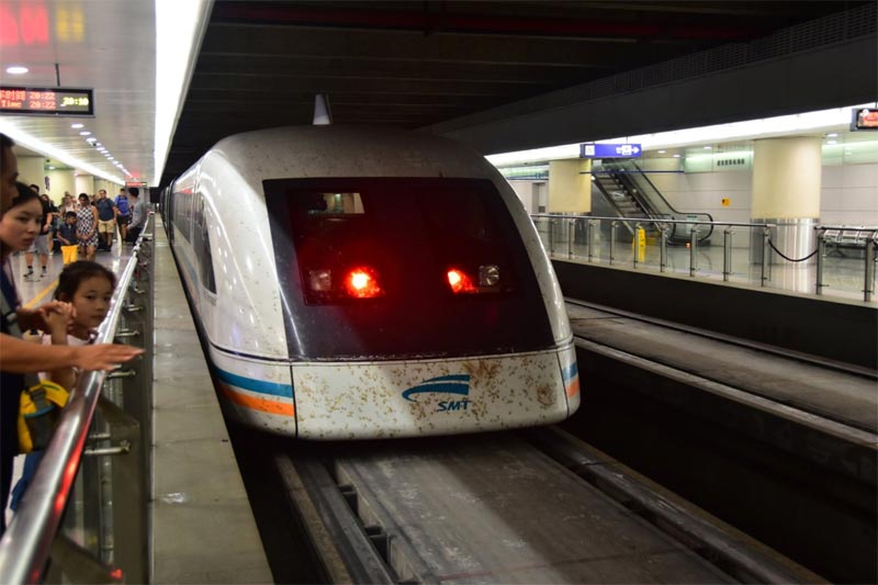 L'ultima corsa con il MagLev, questa volta in direzione Pudong