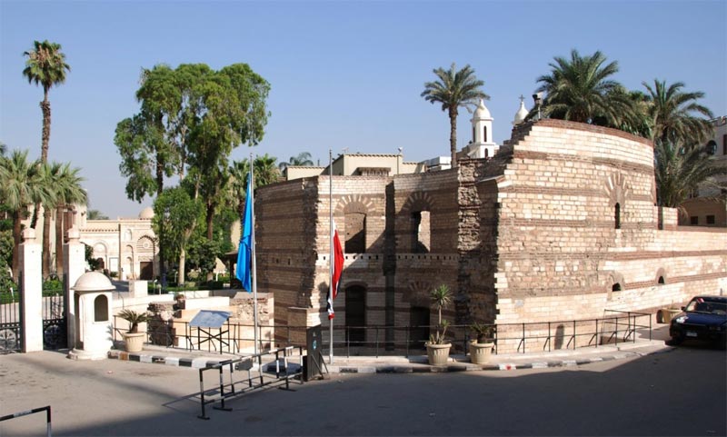 La porta d'ingresso al quartiere copto del Cairo