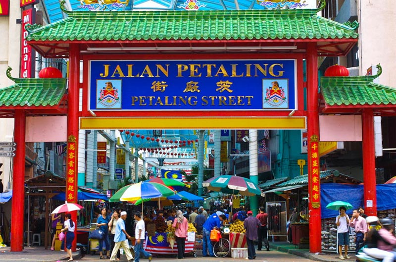 L'ingresso di Petaling street, a Chinatown